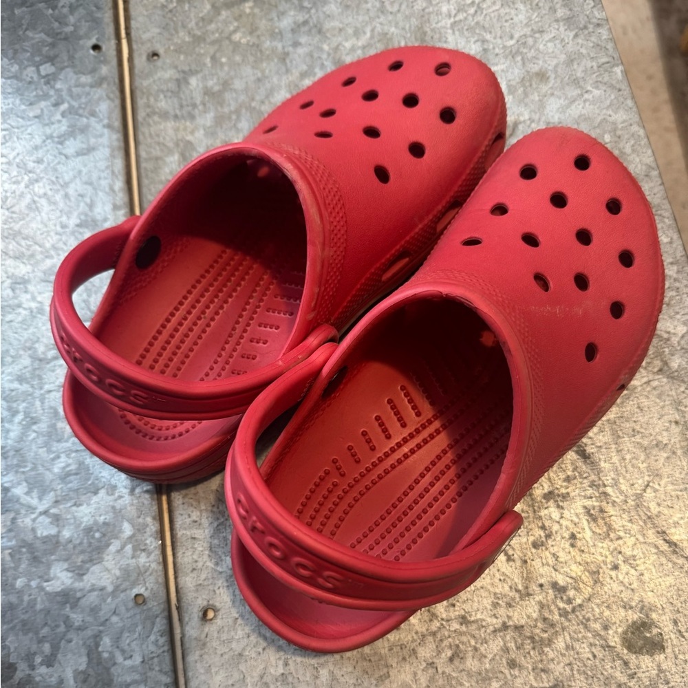 CROCS